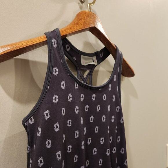 Athleta Size XXS Tic Tac Toe Mandala Print Tank Bra - Picture 12 of 12